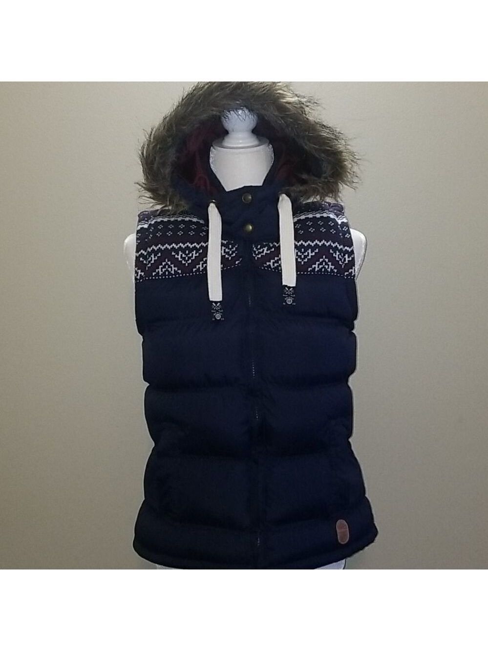 TOKYO LAUNDRY OUTFITTERS PUFFER VEST